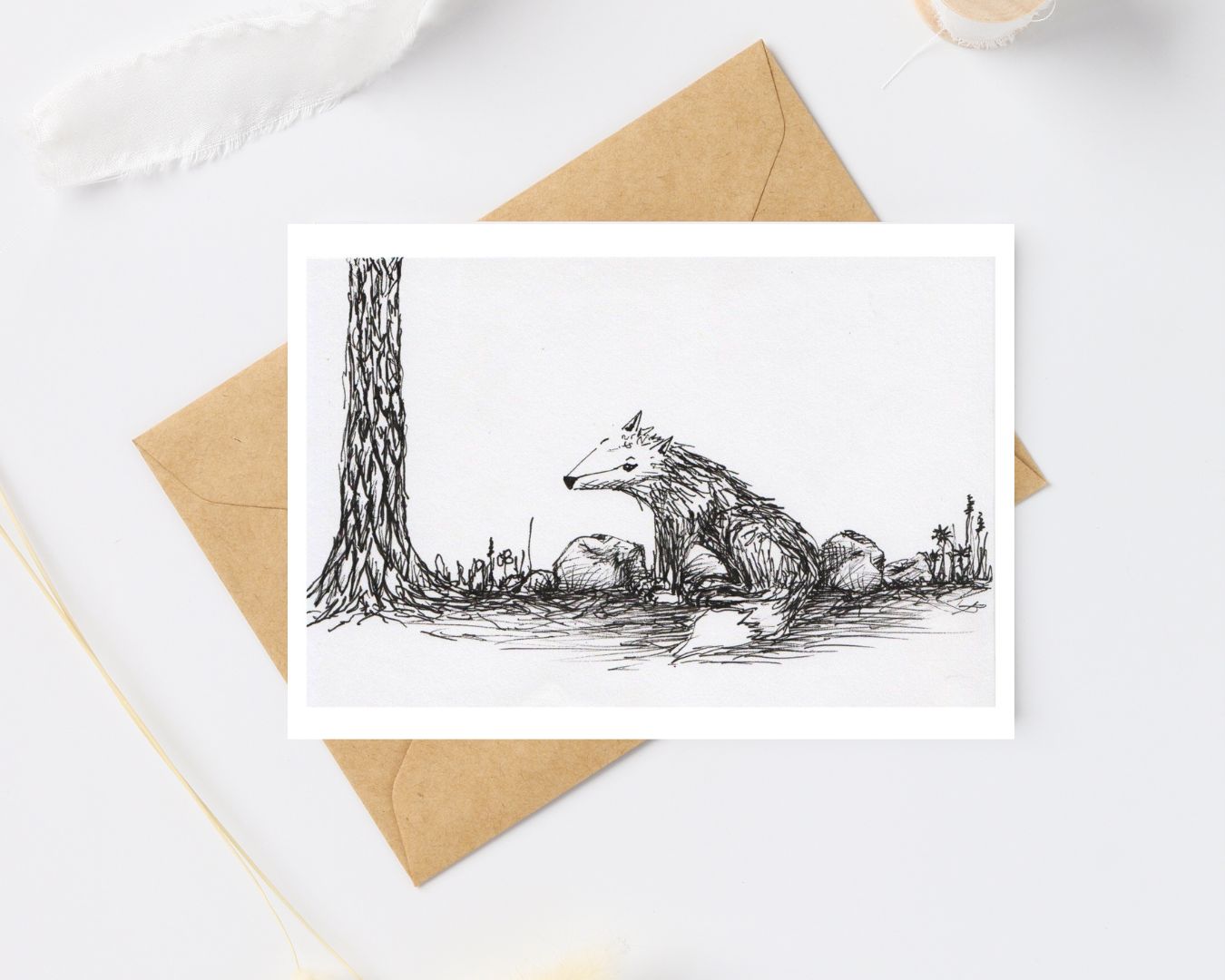 Postkaart - Vosje bij de stenen